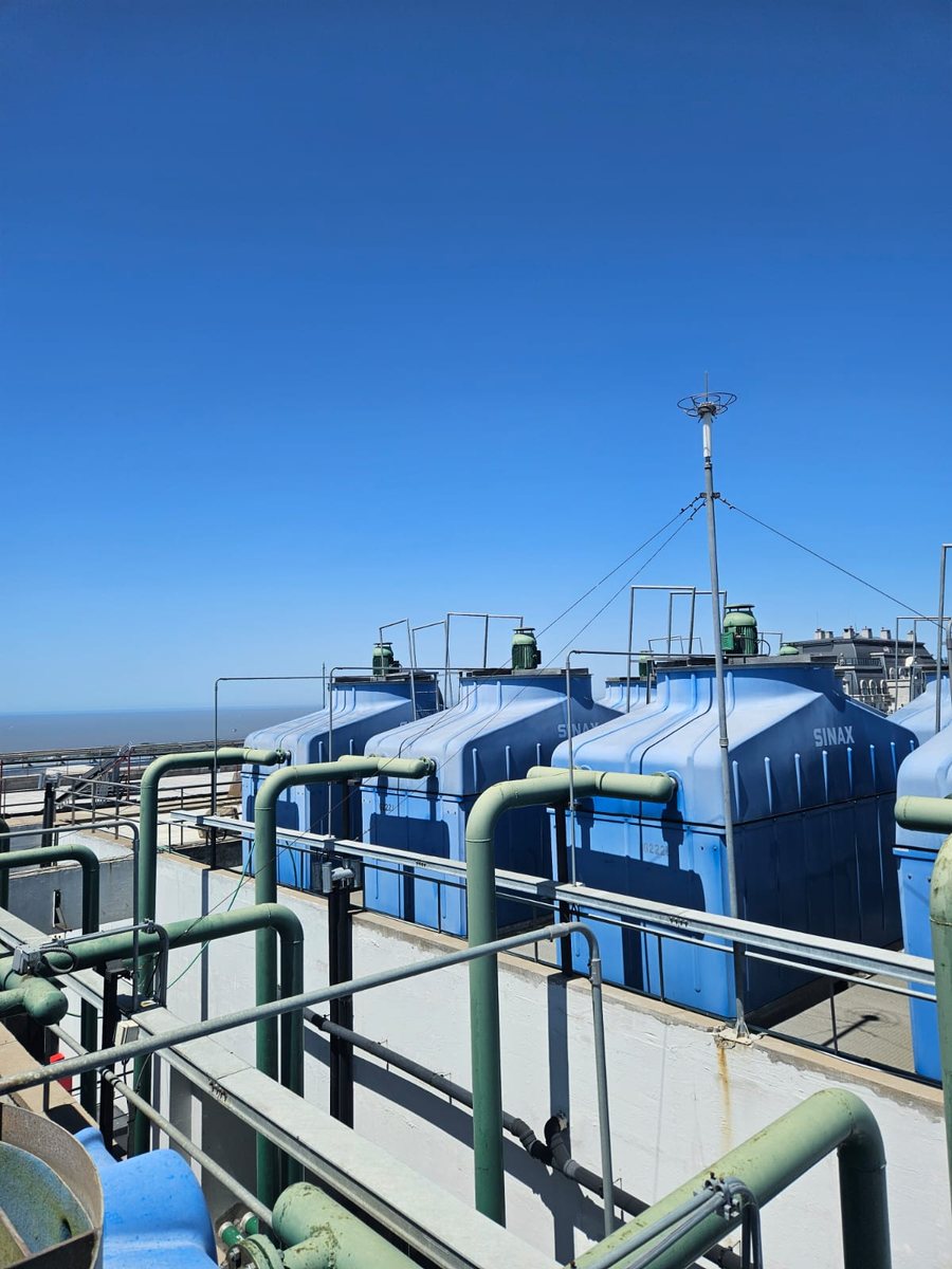 Torres de enfriamiento SINAX instaladas en planta